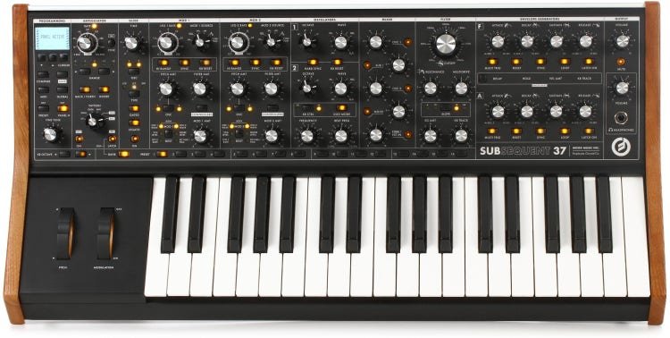Moog Subsequent 37